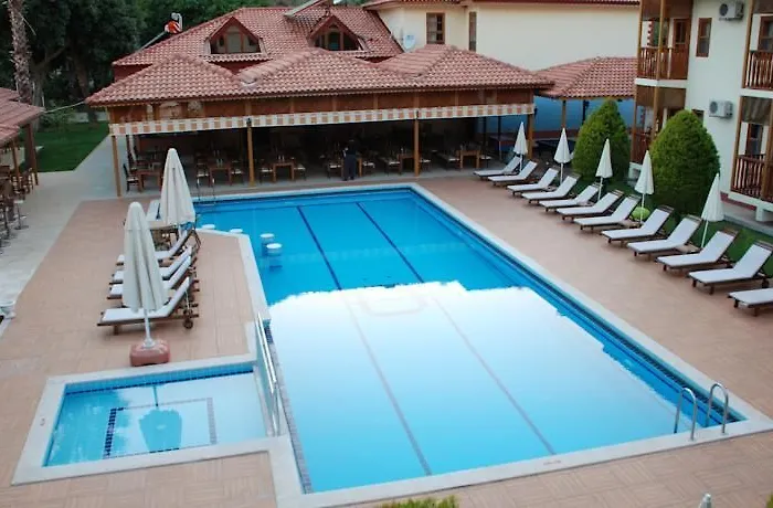 Hotel Grove 2*
