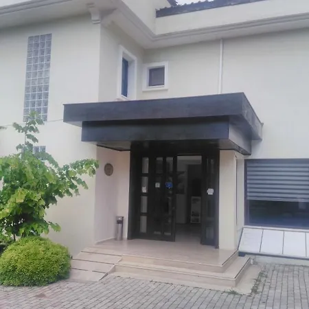 Grove Hotel 2*