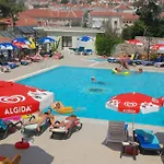 Grove Hotel 2*