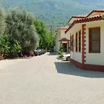 Hotel Grove 2*