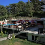 Grove 2*