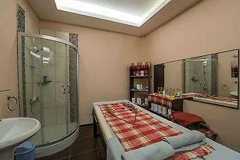 Hotel Grove 2*