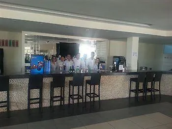 Grove Hotel