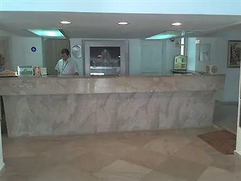 Grove Hotel 2*