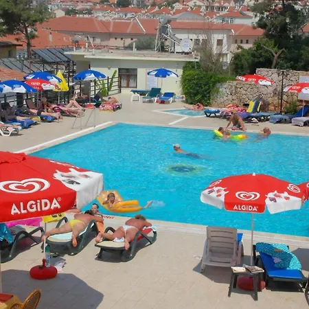 Grove Szálloda 2*
