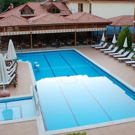 Hotel Grove 2*